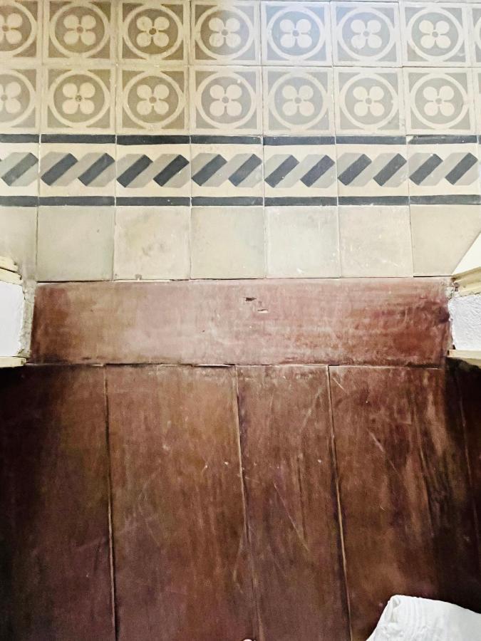 Appartement Antica Dimora La Madonnina, Residenza Storica Con Vista Incantevole A Cagliari Extérieur photo