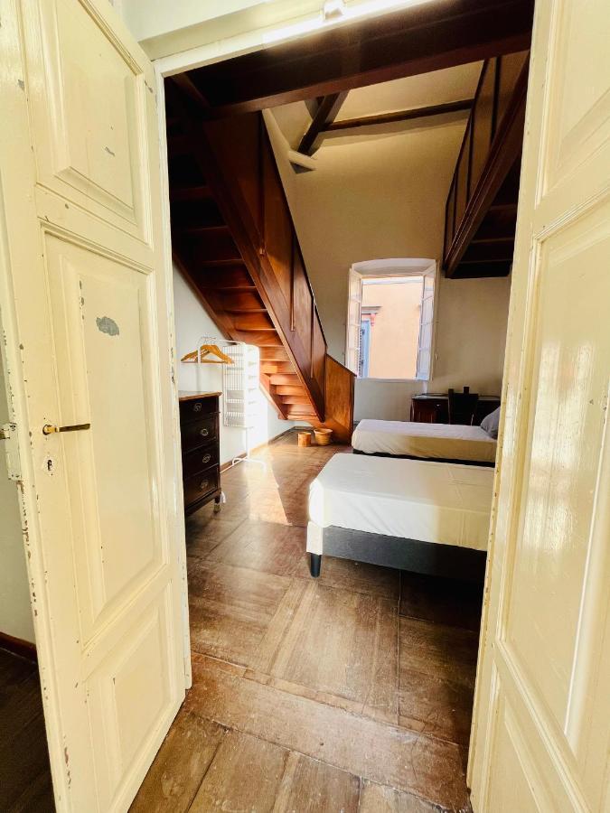 Appartement Antica Dimora La Madonnina, Residenza Storica Con Vista Incantevole A Cagliari Extérieur photo