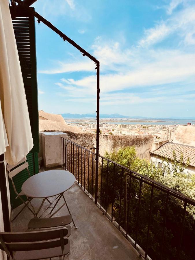 Appartement Antica Dimora La Madonnina, Residenza Storica Con Vista Incantevole A Cagliari Extérieur photo