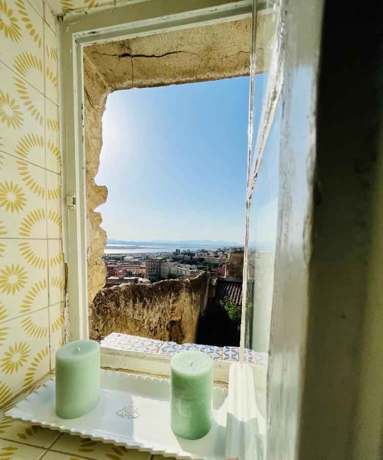 Appartement Antica Dimora La Madonnina, Residenza Storica Con Vista Incantevole A Cagliari Extérieur photo