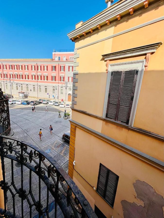 Appartement Antica Dimora La Madonnina, Residenza Storica Con Vista Incantevole A Cagliari Extérieur photo
